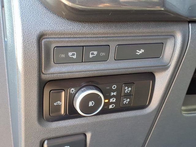 Used 2023 Avalanche Ford XLT image 24
