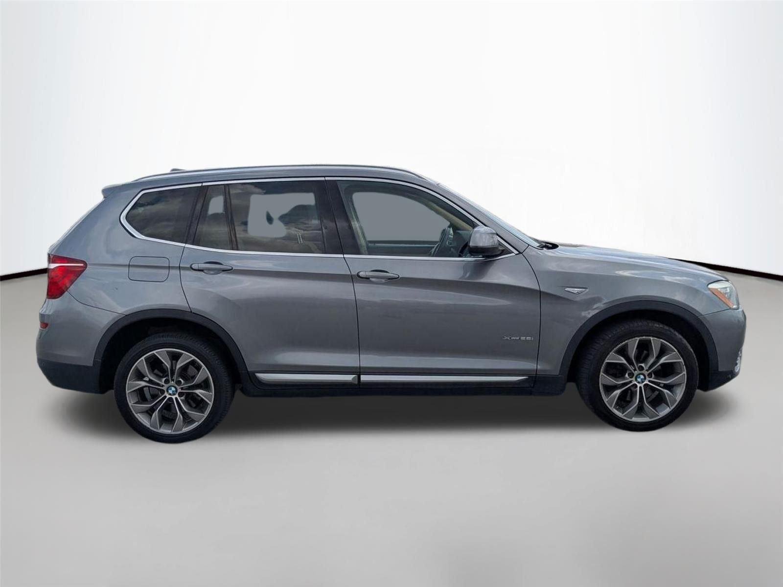 Used 2016 Space Gray Metallic BMW xDrive28i image 4