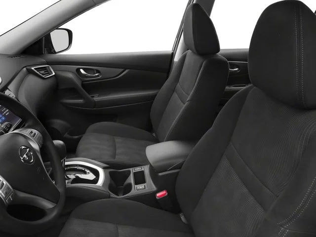 Used 2016 Magnetic Black Nissan S image 11