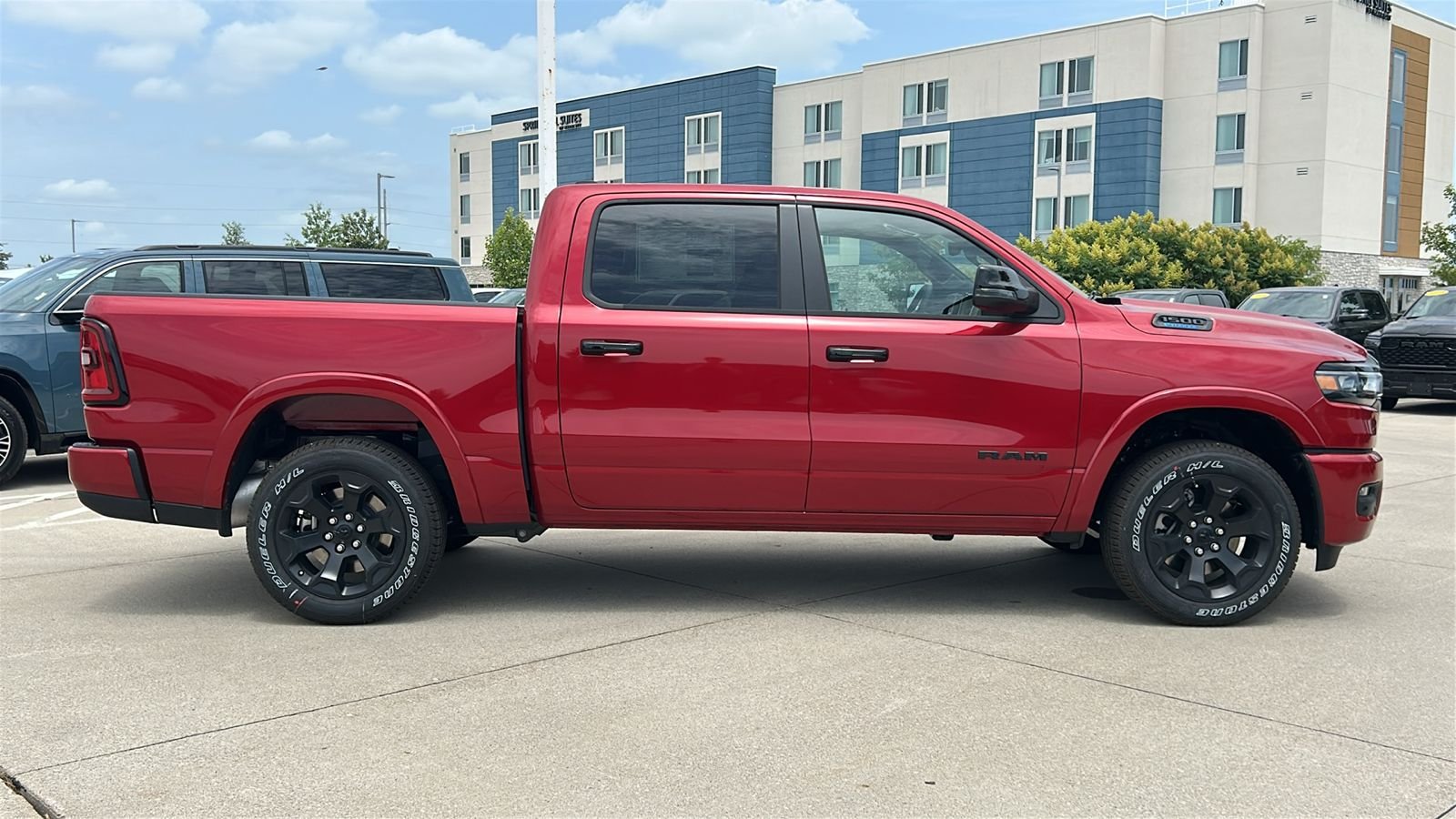 New 2026 Molten Red Pearl-Coat Exterior Paint RAM Big Horn/Lone Star image 3