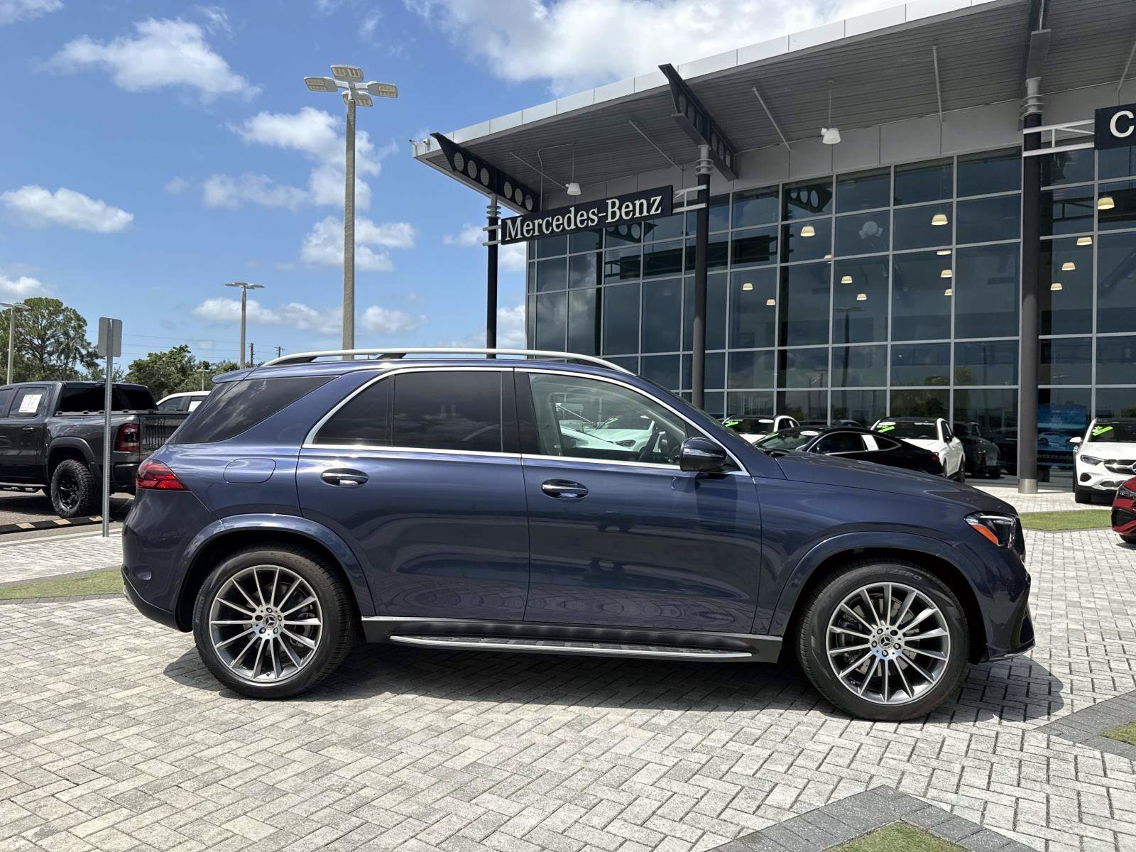 New 2026 Twilight Blue Metallic Mercedes-Benz 350 4MATIC® SUV image 6
