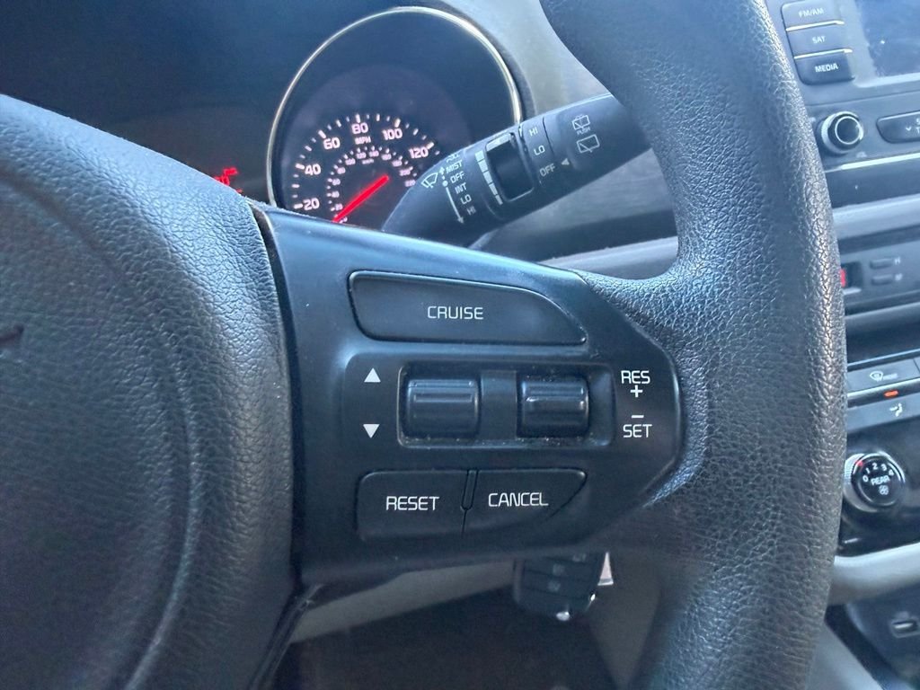 Used 2016 Bright Silver Metallic Kia LX image 17