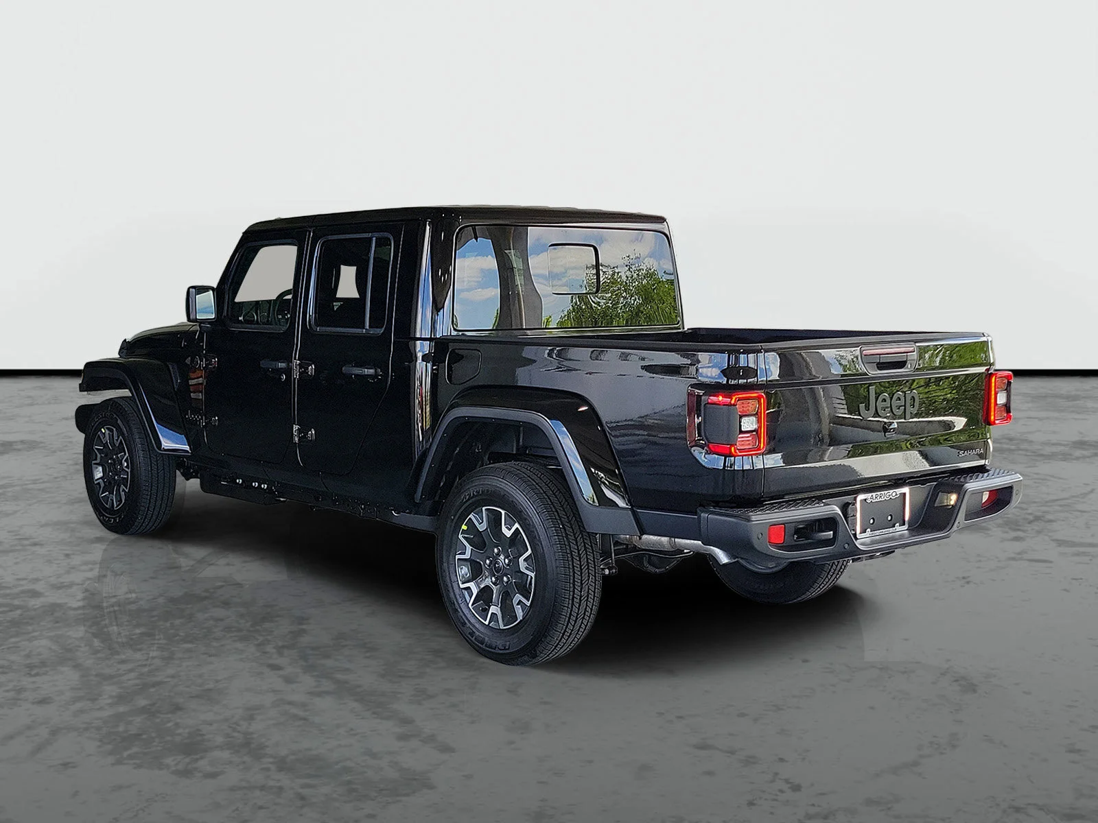 New 2026 Black Clear-Coat Exterior Paint Jeep Sahara image 2