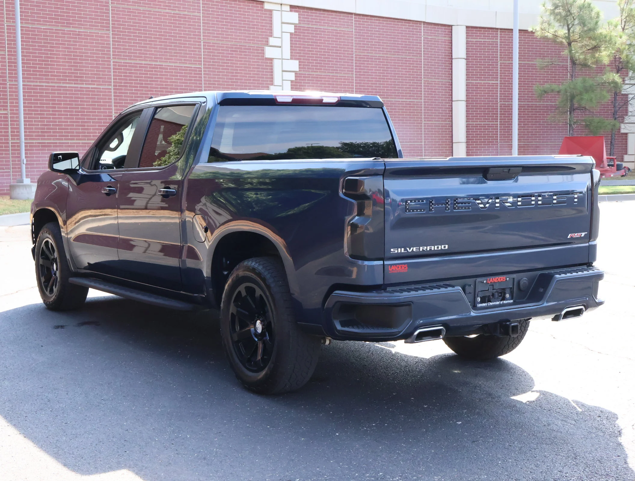 Used 2022 Northsky Blue Metallic Chevrolet RST image 7