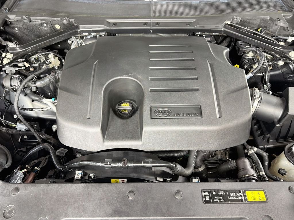 Certified Used 2023 Black Land Rover X-Dynamic SE image 33