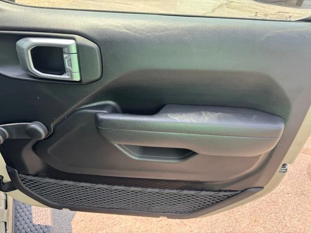 Certified Used 2022  Jeep Sport image 13