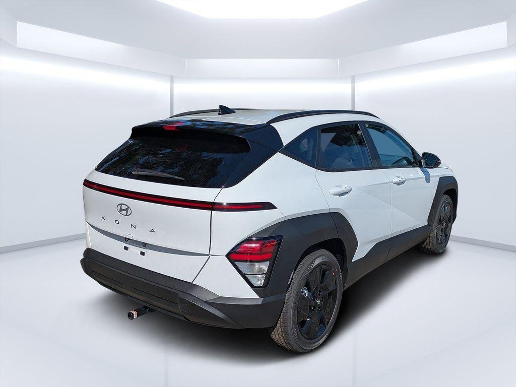 New 2026 White Hyundai SEL Sport FWD image 3