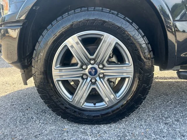 Used 2019 Black Metallic Ford XLT image 27