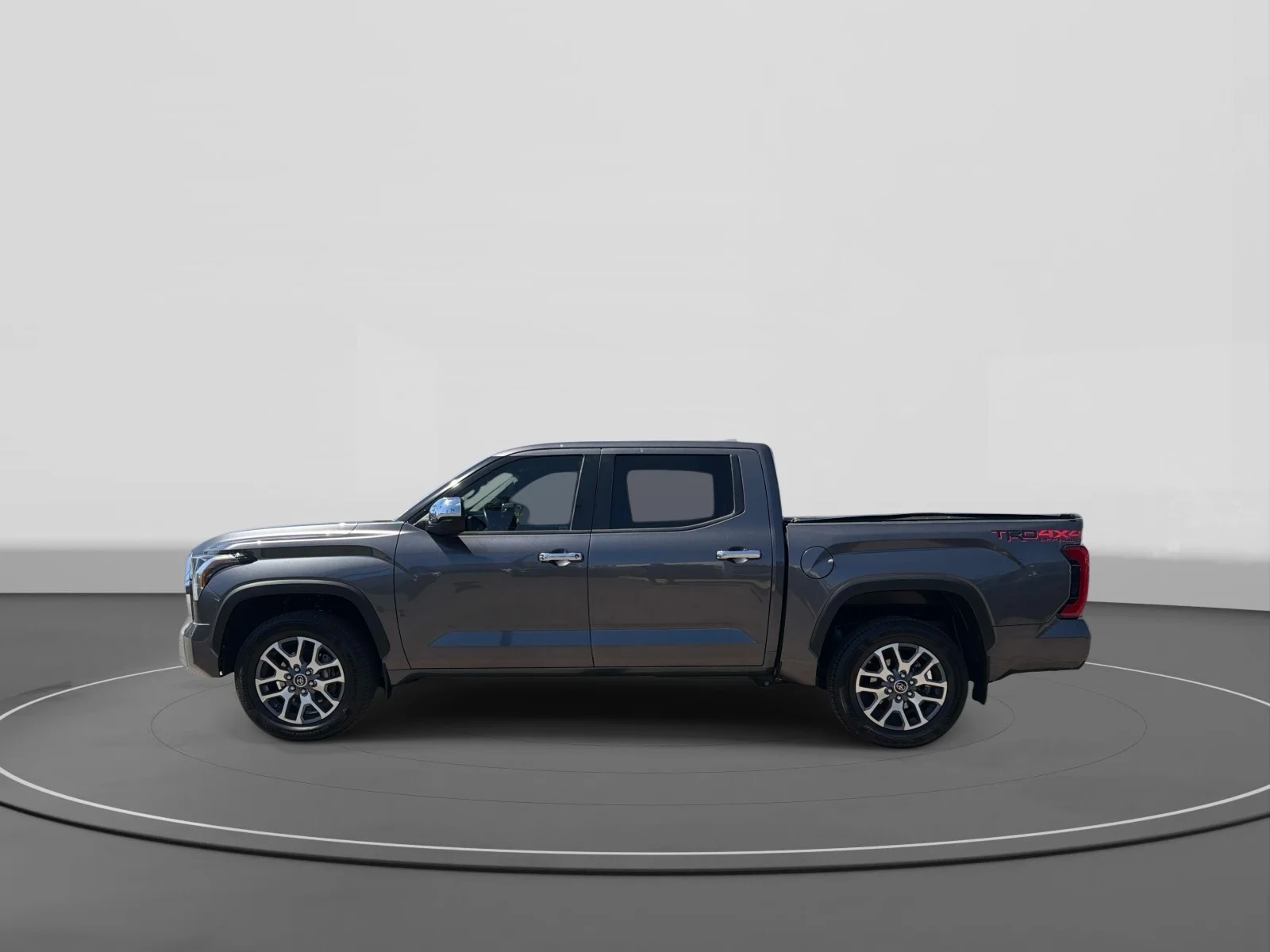 Used 2022 Magnetic Gray Metallic Toyota SR5 image 4