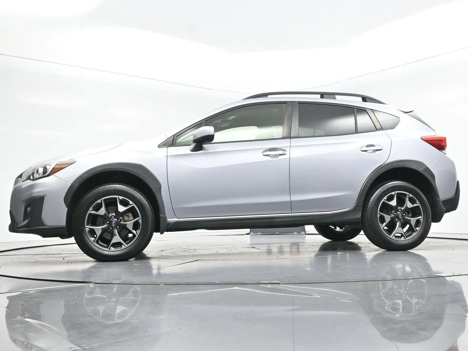 Used 2020 Ice Silver Metallic Subaru Premium image 43