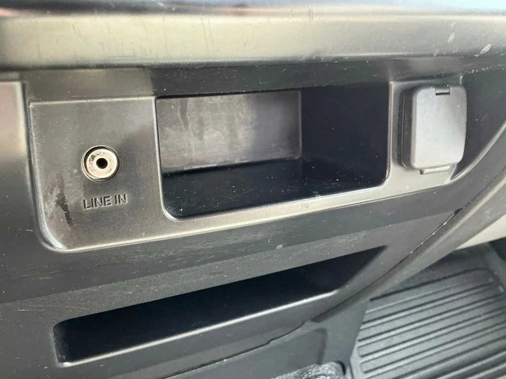 Used 2018 White Ford XL image 30