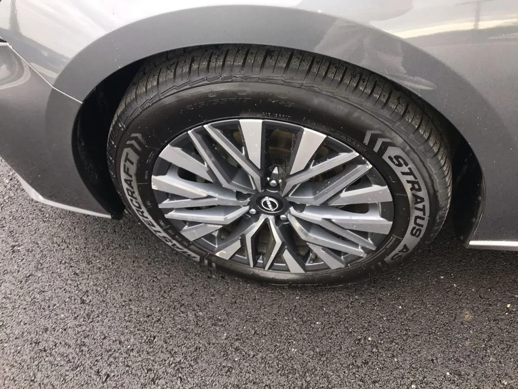 Used 2024 Gray Nissan 2.5 SV image 10