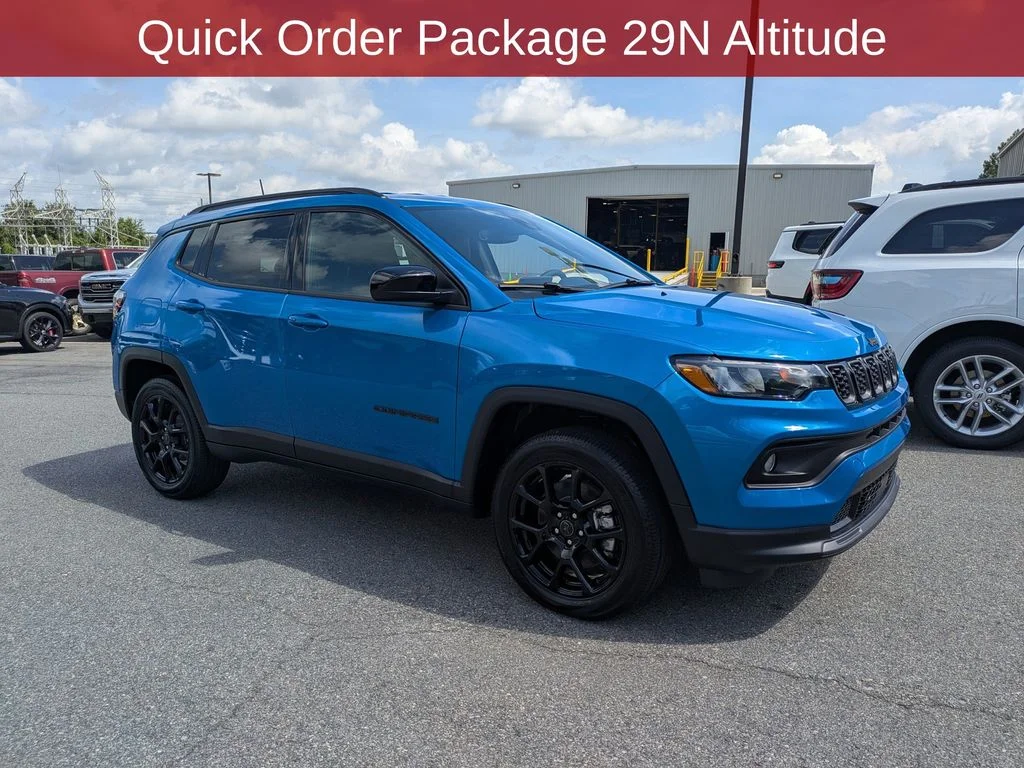 New 2026 Hydro Blue Pearl-Coat Exterior Paint Jeep Latitude image 3