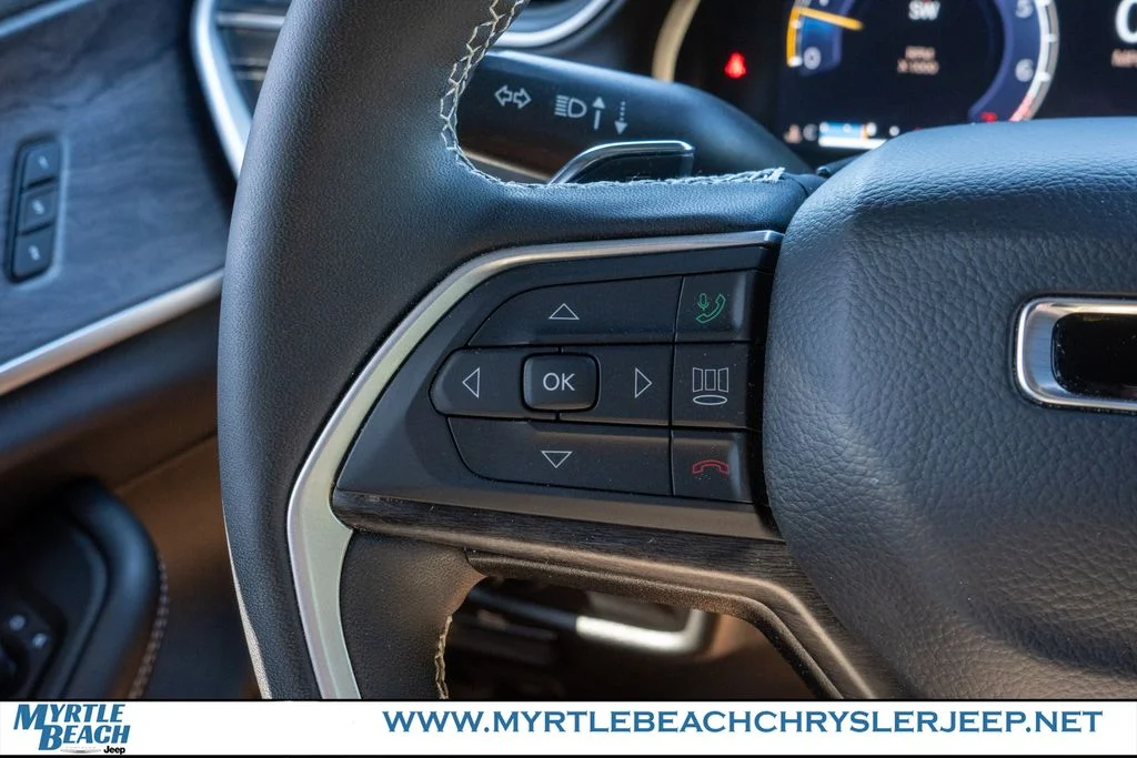 Certified Used 2025 Silver Zynith Jeep Limited image 29