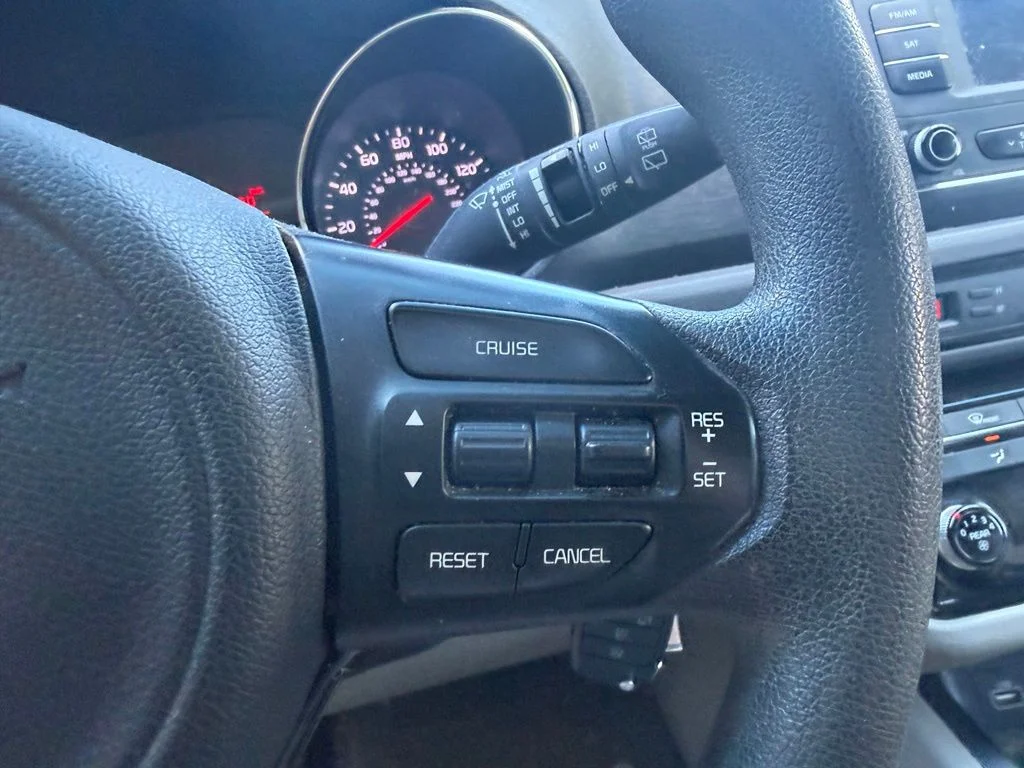 Used 2016 Bright Silver Metallic Kia LX image 17