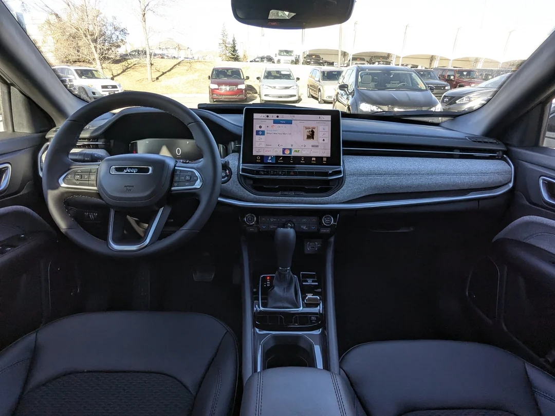 New 2026 Silver Jeep North - - 4x4 - Panoramic Sunroof - Alpine Audio - Adaptive Cruise - Power Liftgate & More! image 26