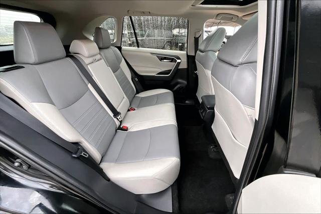 Certified Used 2021 MIDNIGHT BLACK METALLIC Toyota  image 19