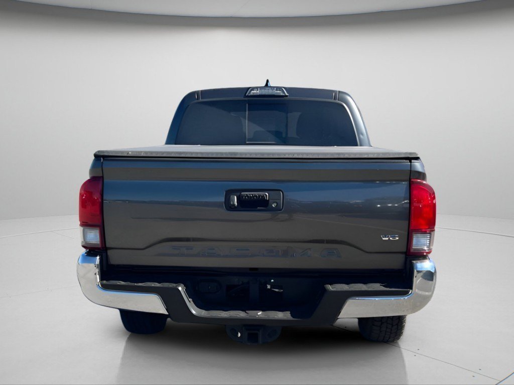 Used 2018 Magnetic Gray Metallic Toyota SR5 image 8
