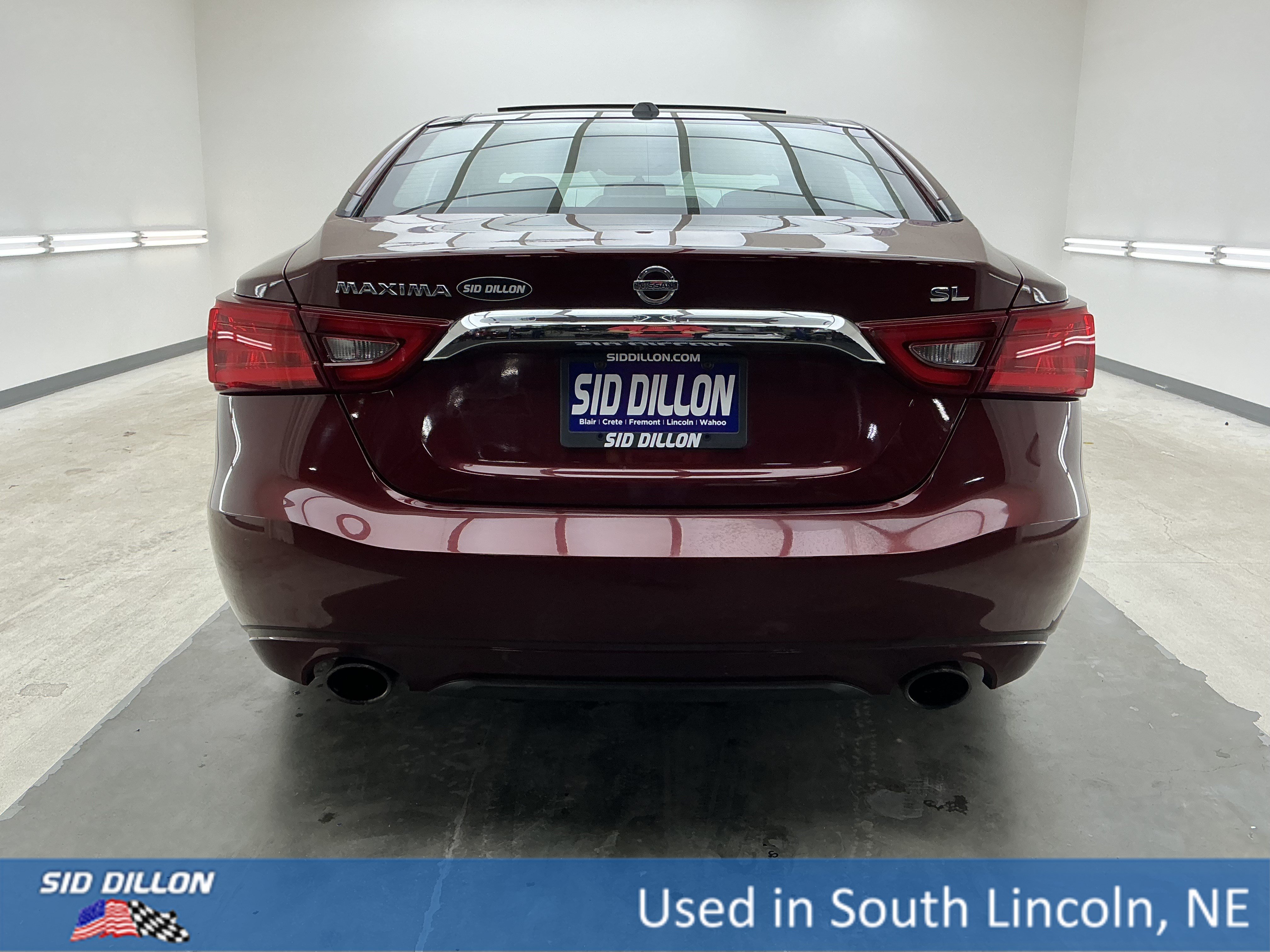 Used 2017 Coulis Red Nissan SL image 5