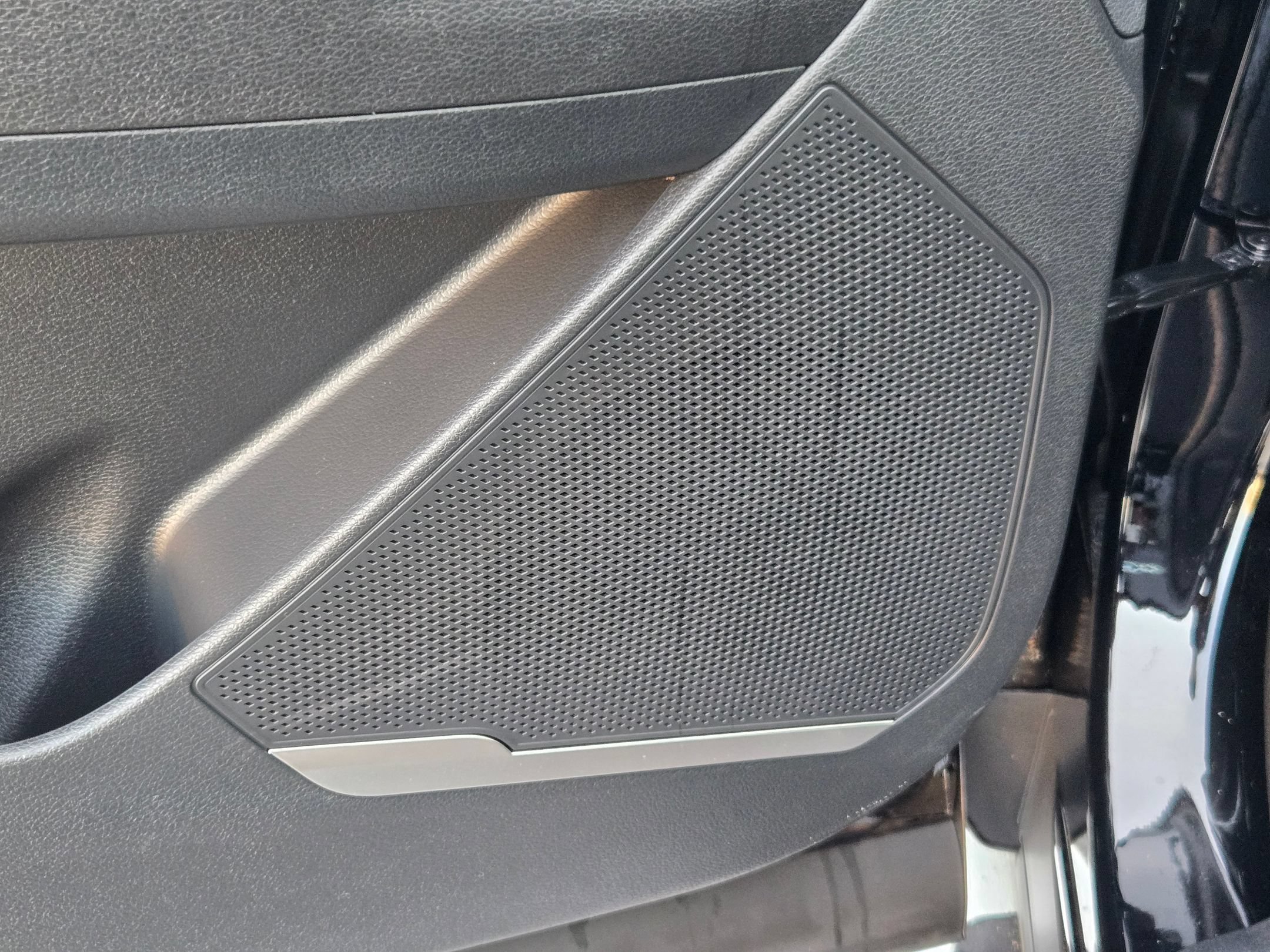 New 2026 Ebony Black Kia EX image 17