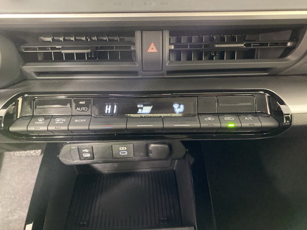 2023 Toyota Prius LE - Photo 49