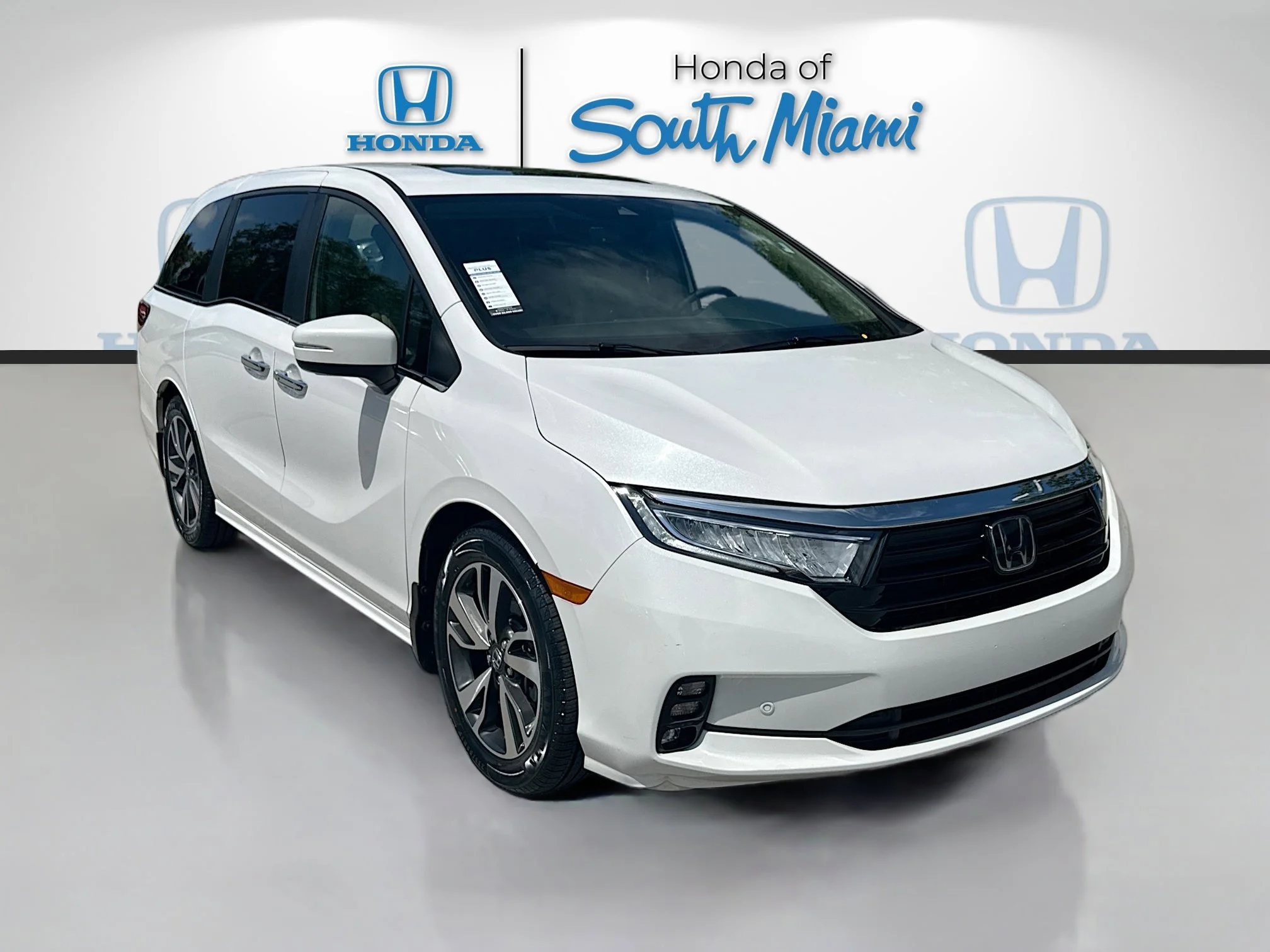 2023 Honda Odyssey Touring's photo