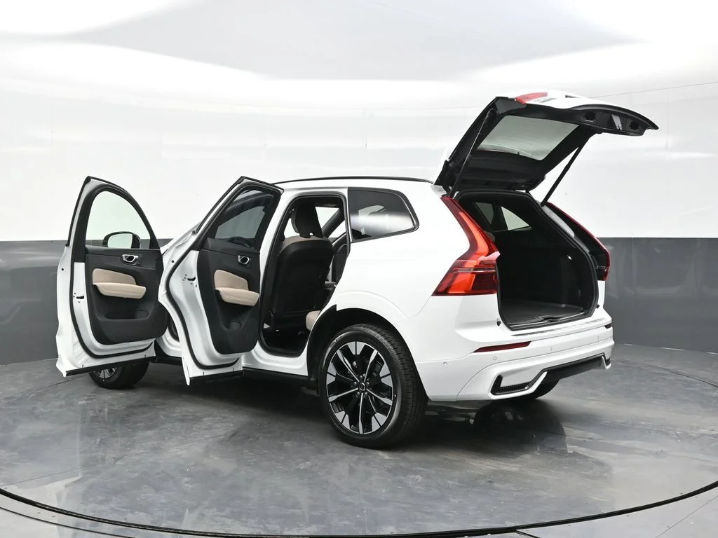 Used 2026 Crystal White Volvo Plus image 46