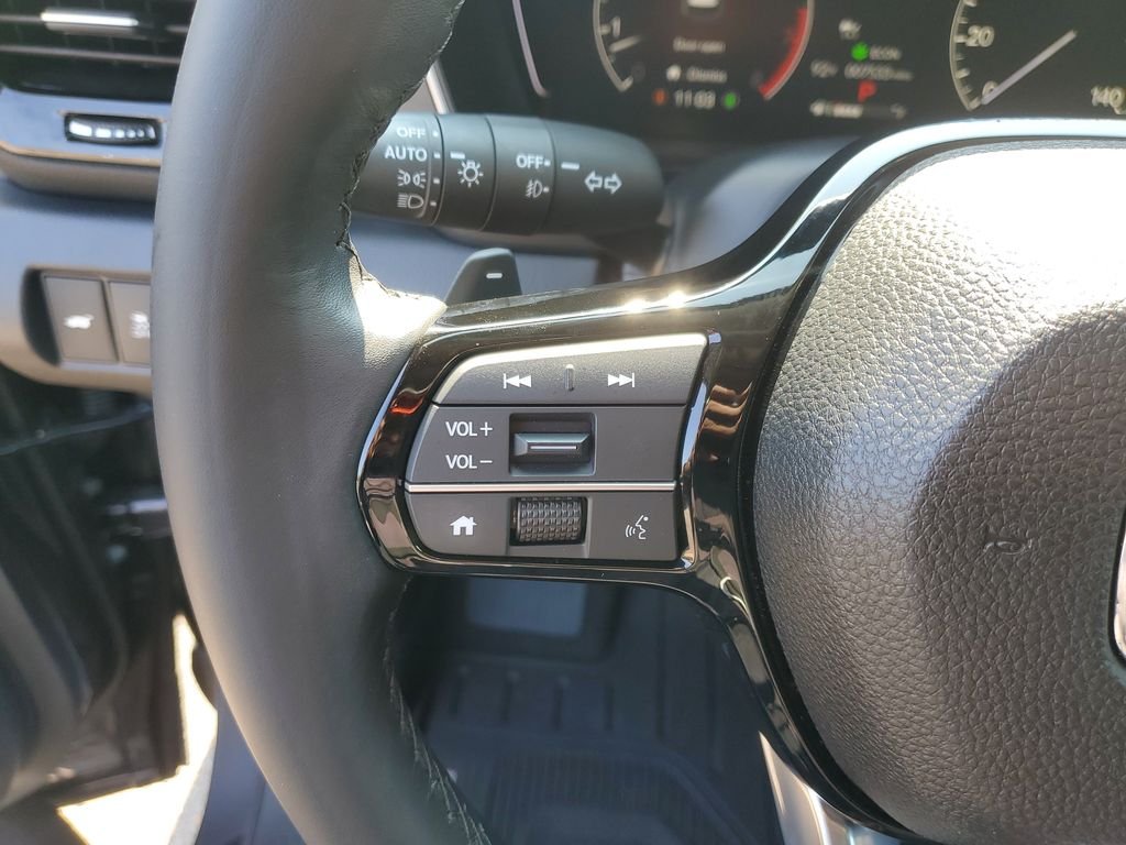Used 2025 WHITE Honda EX-L image 23