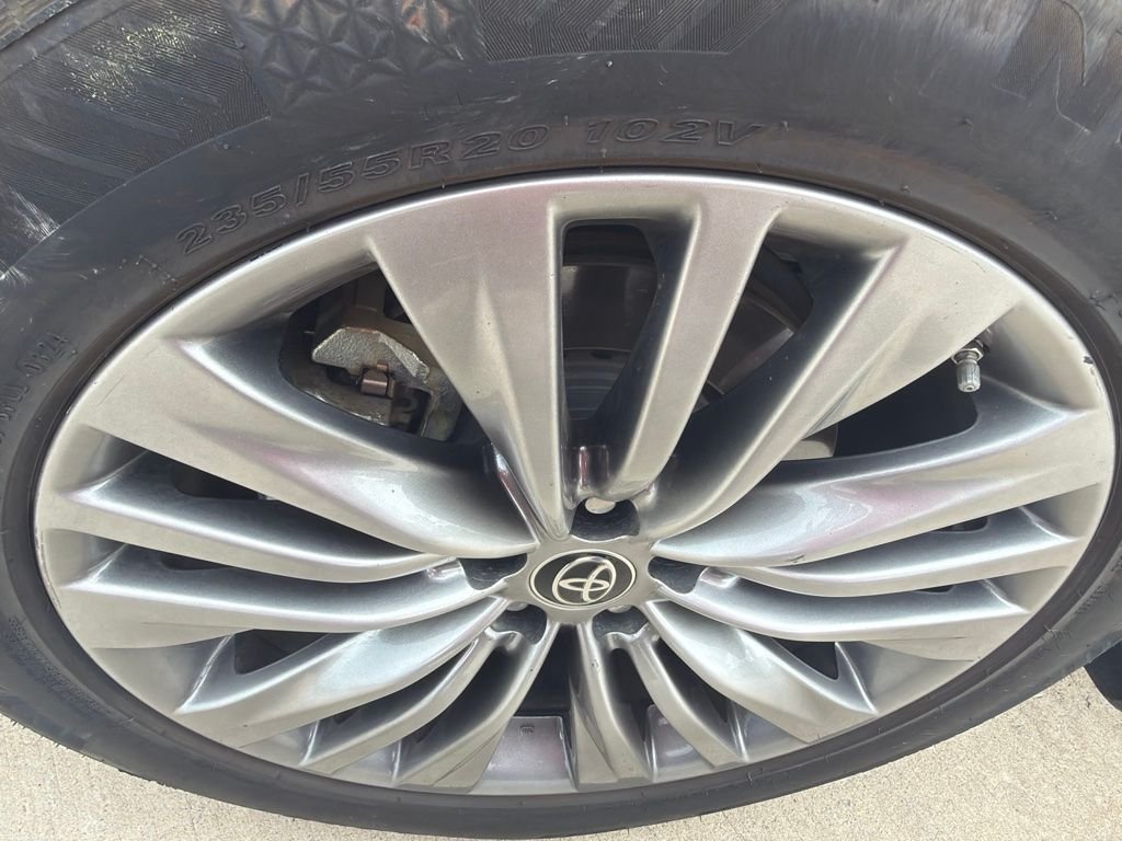 Used 2021 White Toyota Platinum image 8