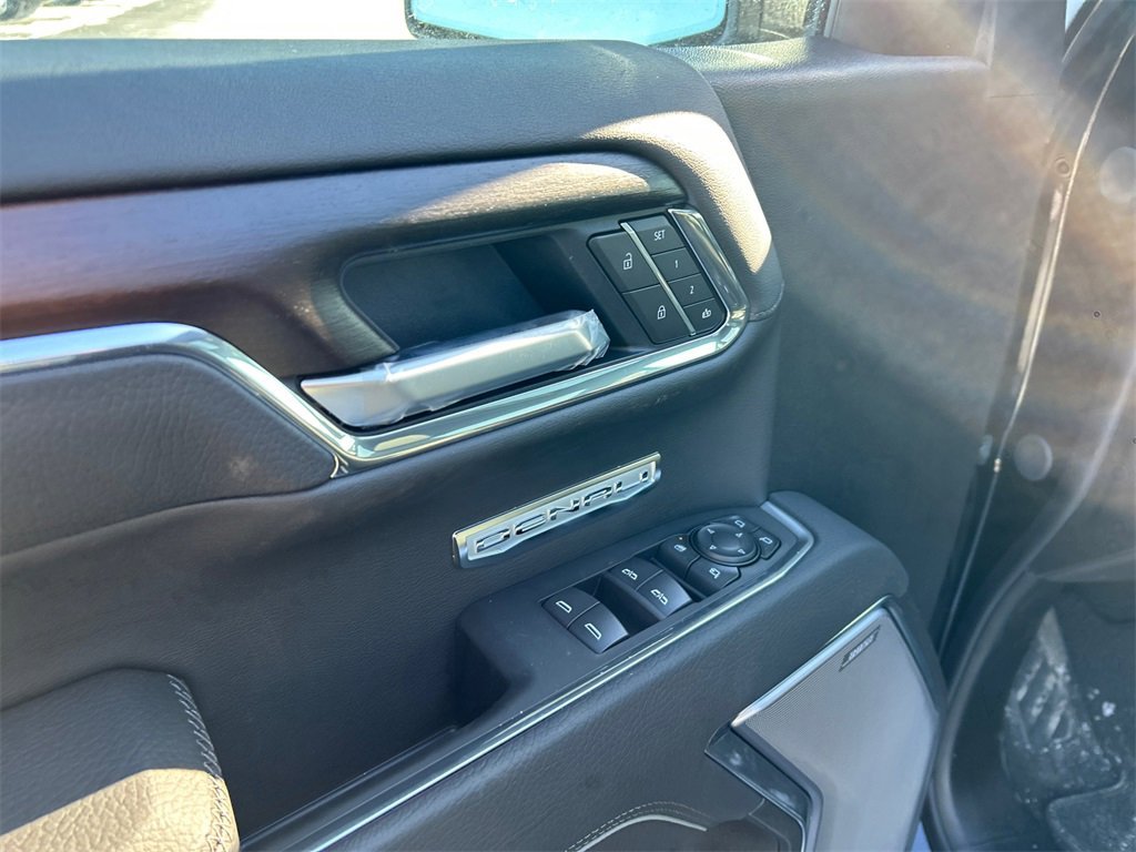 2026 GMC SIERRA - Image 13