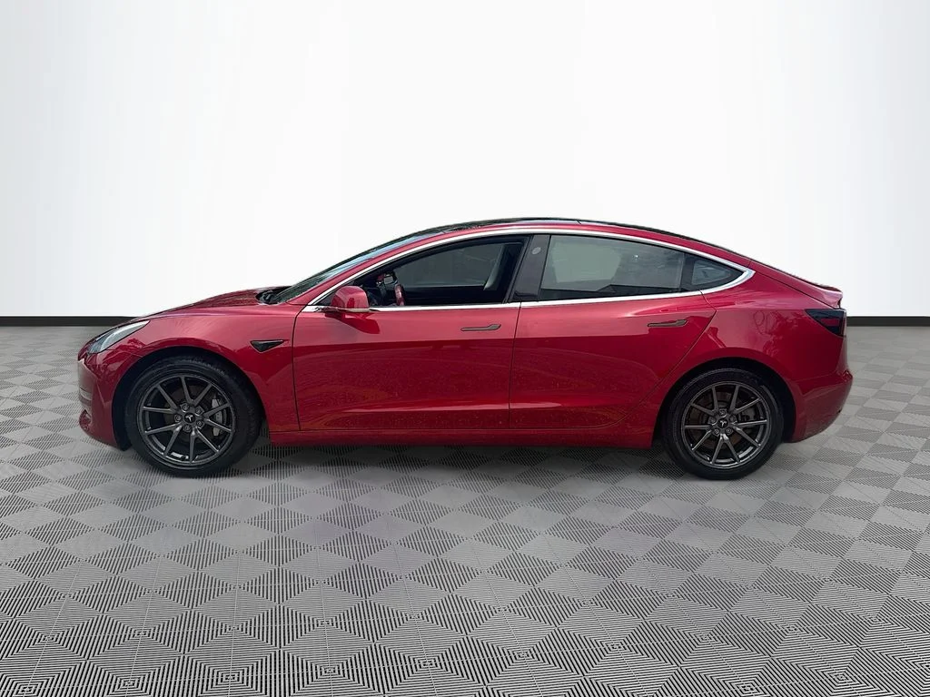 Used 2020  Tesla Standard image 9