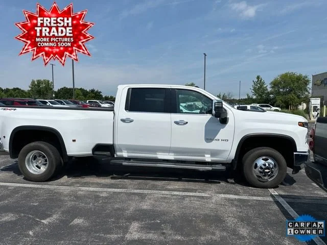Used 2024 Summit White Chevrolet LTZ DRW image 3