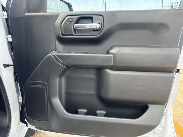 Used 2025 White Chevrolet Custom Trail Boss image 26