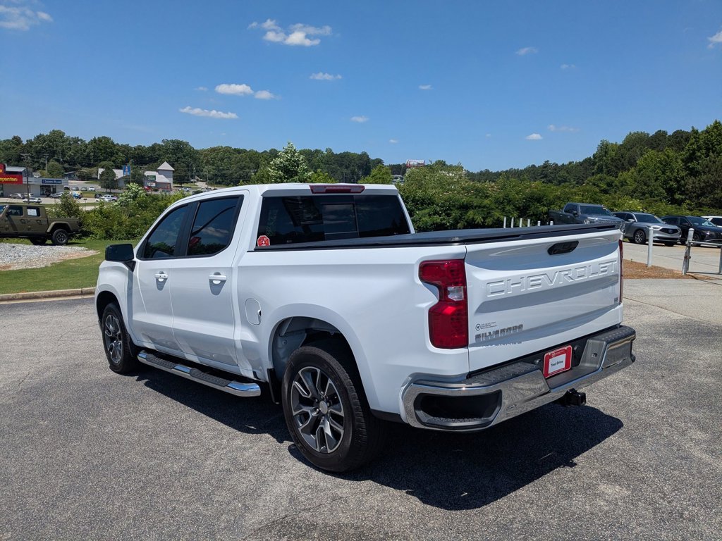 Used 2022 Summit White Chevrolet LT image 7
