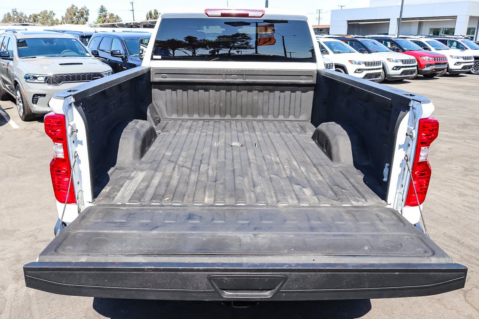 Used 2024 Summit White Chevrolet Custom image 27