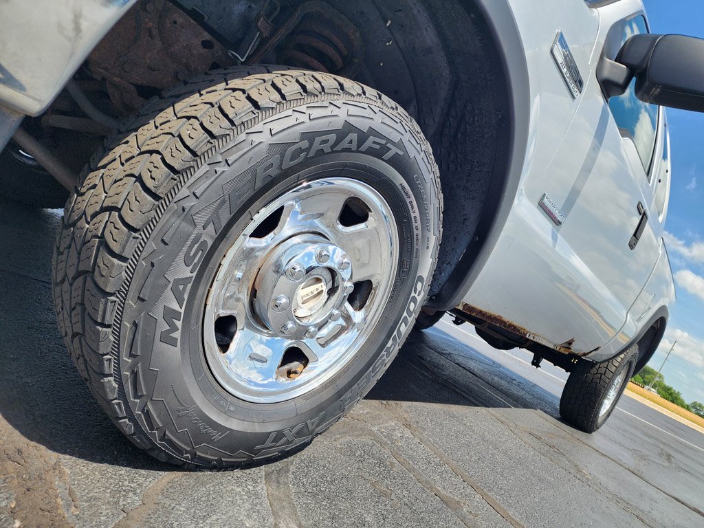 Used 2006  Ford  image 13
