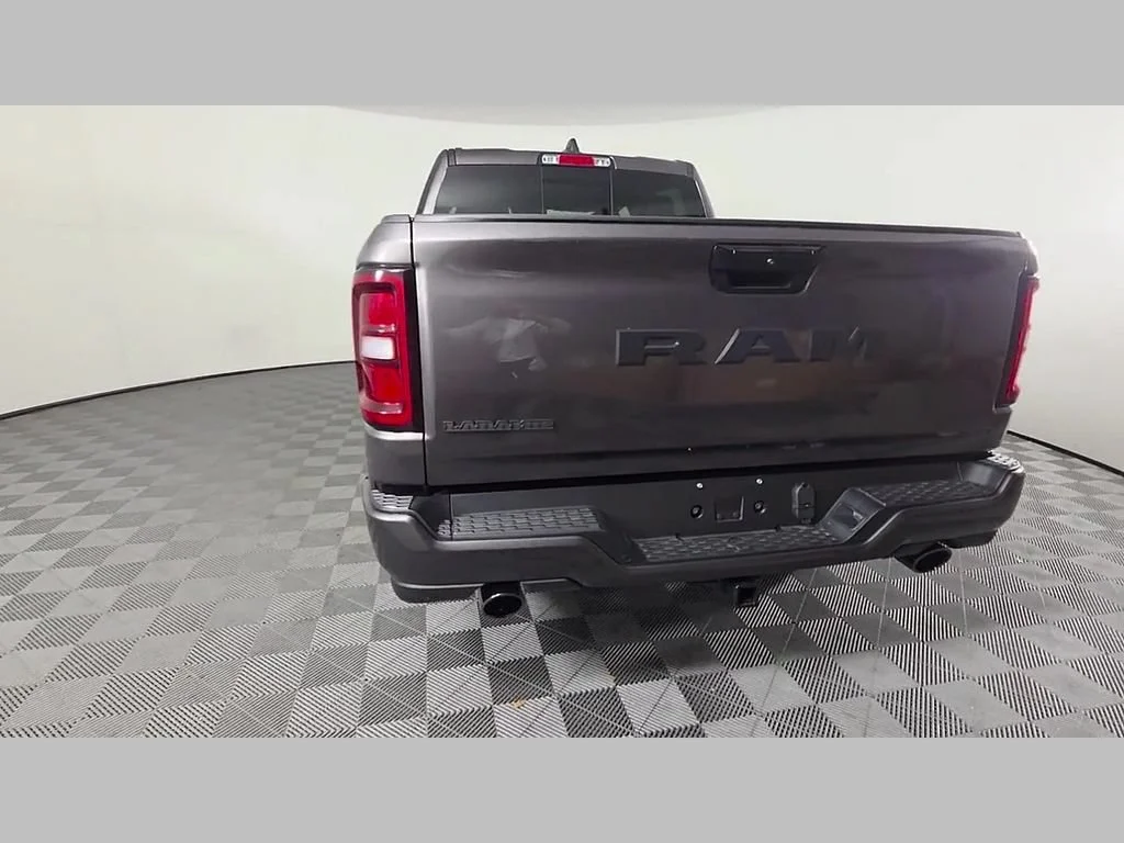 New 2026 Granite Crystal Metallic Clear-Coat Exterior Paint RAM Laramie image 30