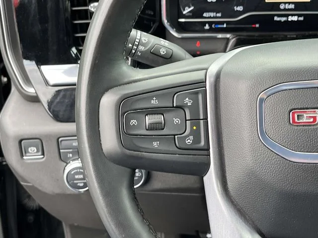 Used 2025 Black GMC SLT image 28