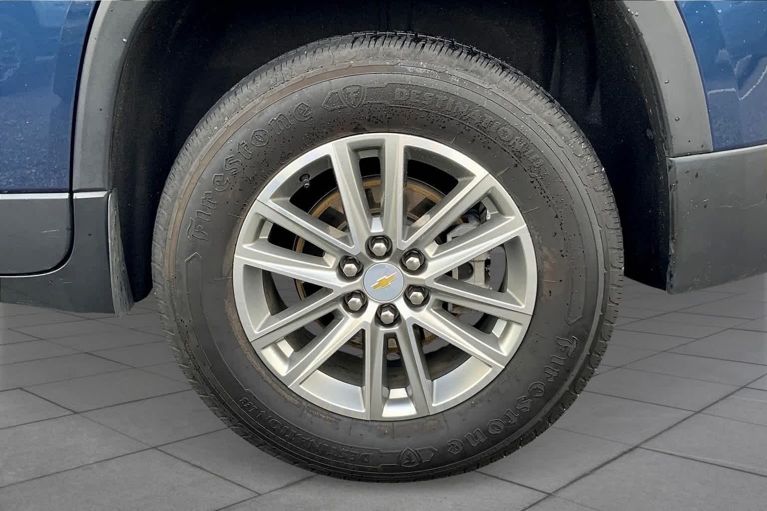 Used 2023 Northsky Blue Metallic Chevrolet LT Cloth image 11