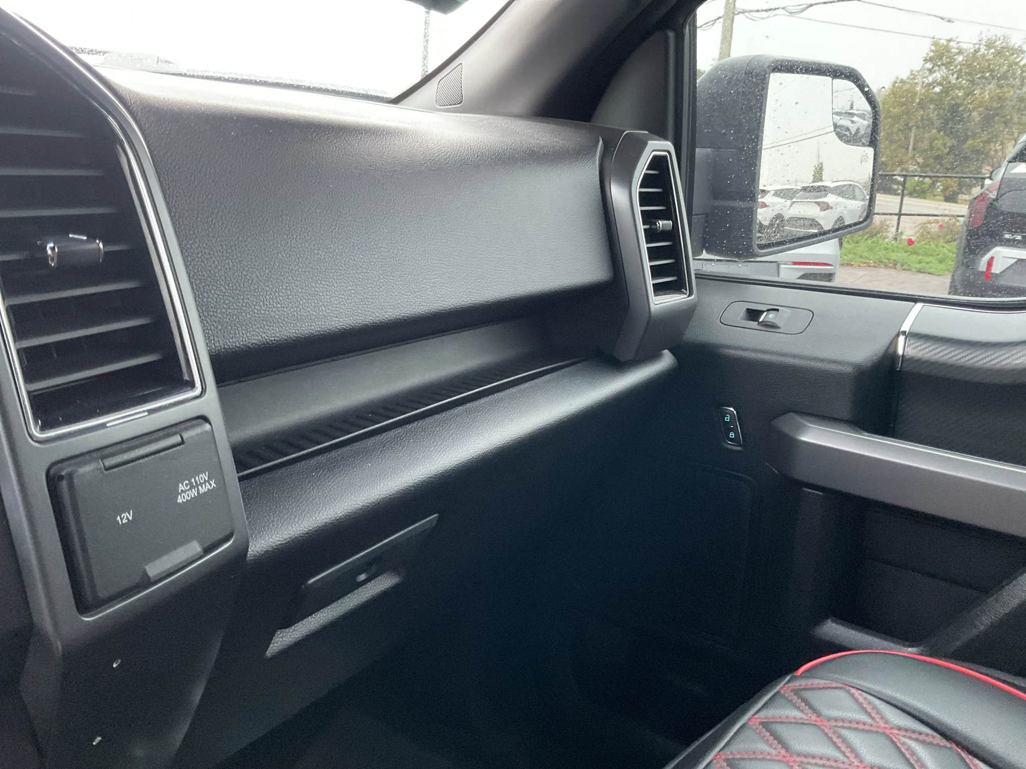 Used 2019 Agate Black Metallic Ford XLT image 25