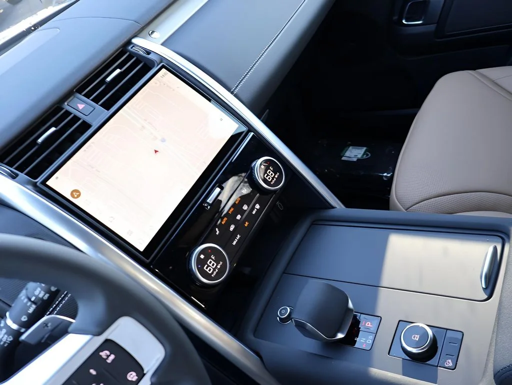 New 2026 Carpathian Grey Land Rover  image 20