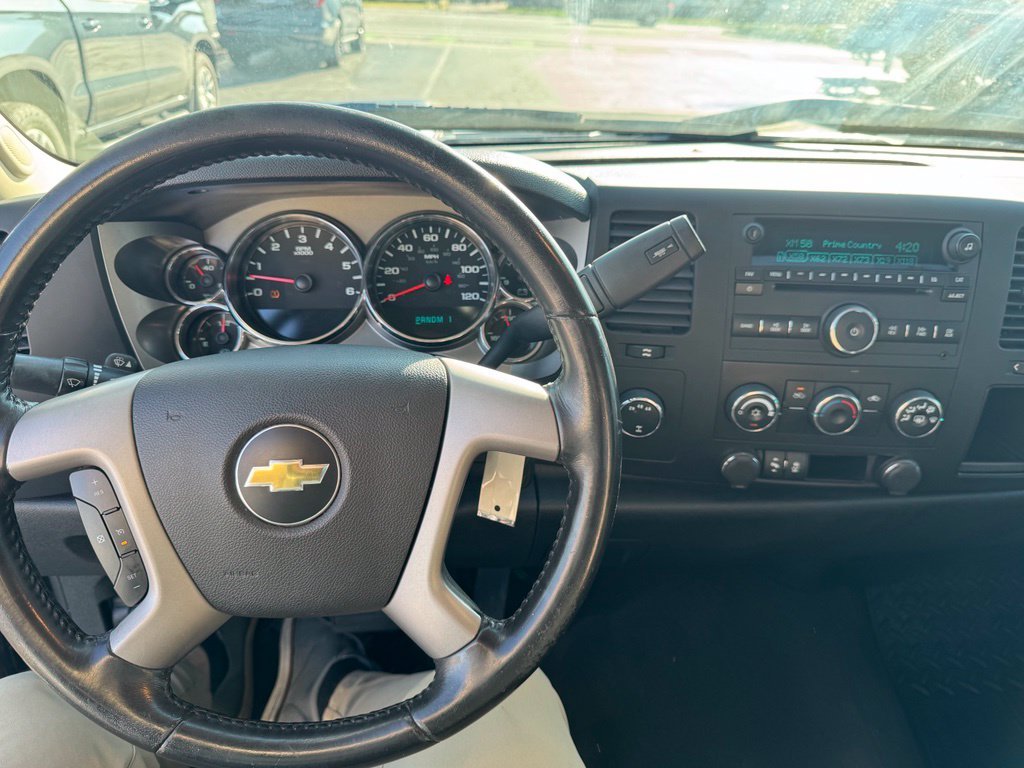 Used 2013 Gray Chevrolet LT image 15