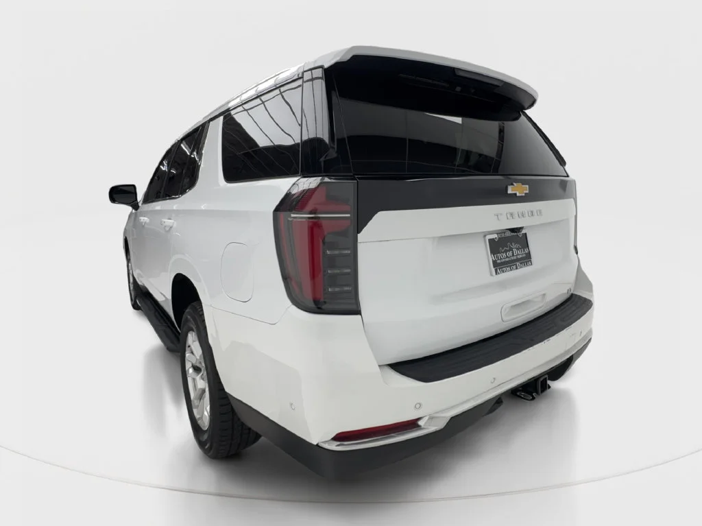 Used 2025 White Chevrolet LT image 6