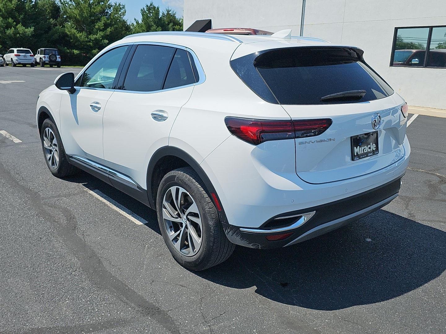 Used 2023 SUMMIT WHITE Buick Essence image 7