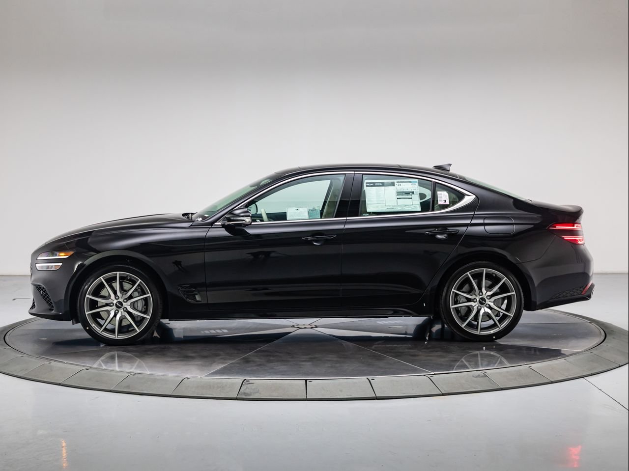 New 2026 Vik Black Genesis 2.5T PRESTIGE image 2