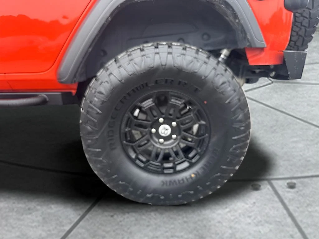 Used 2018 Orange Jeep Unlimited Sport S image 19