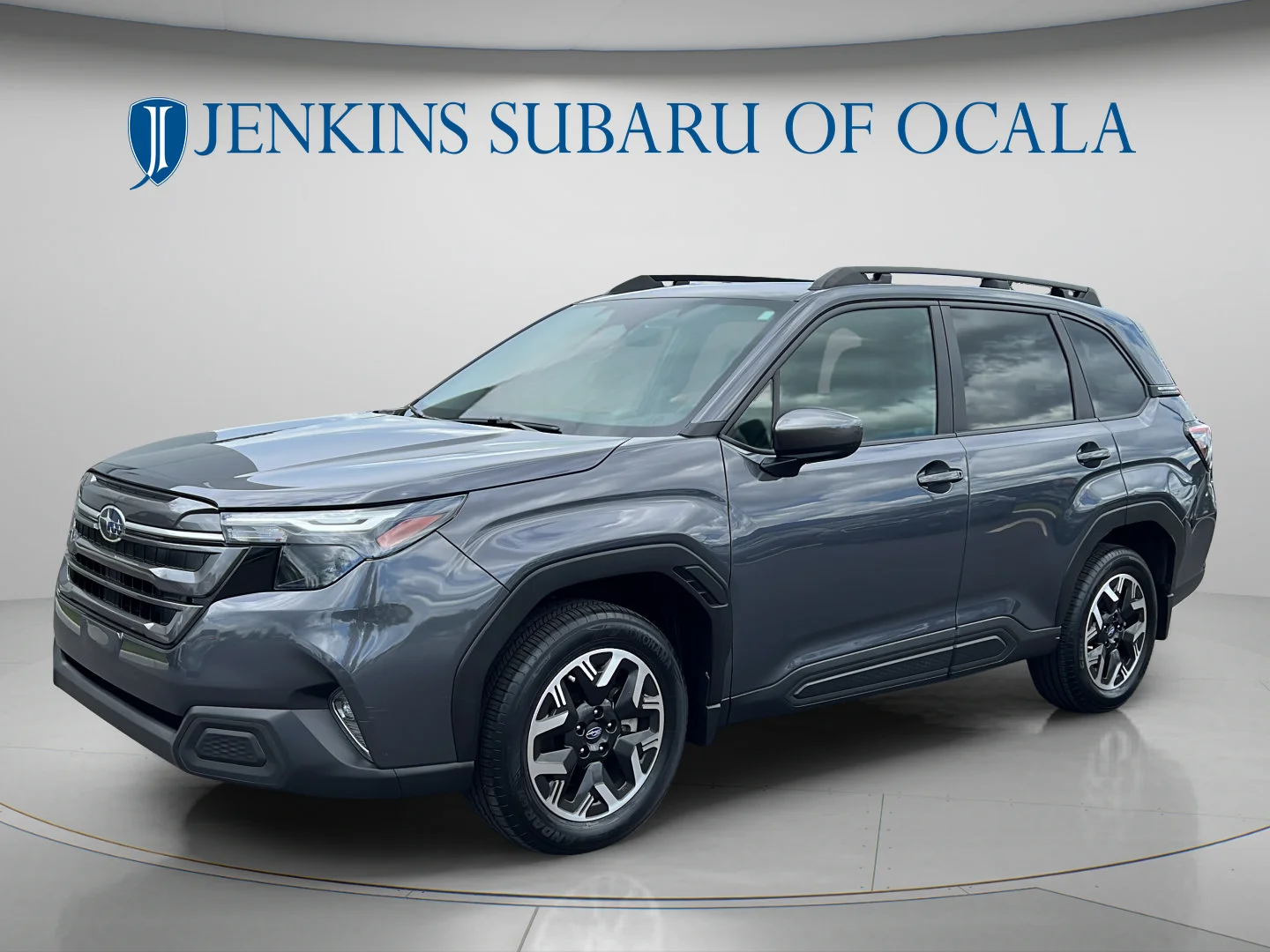 Used 2025 Magnetite Gray Metallic Subaru Premium image 7