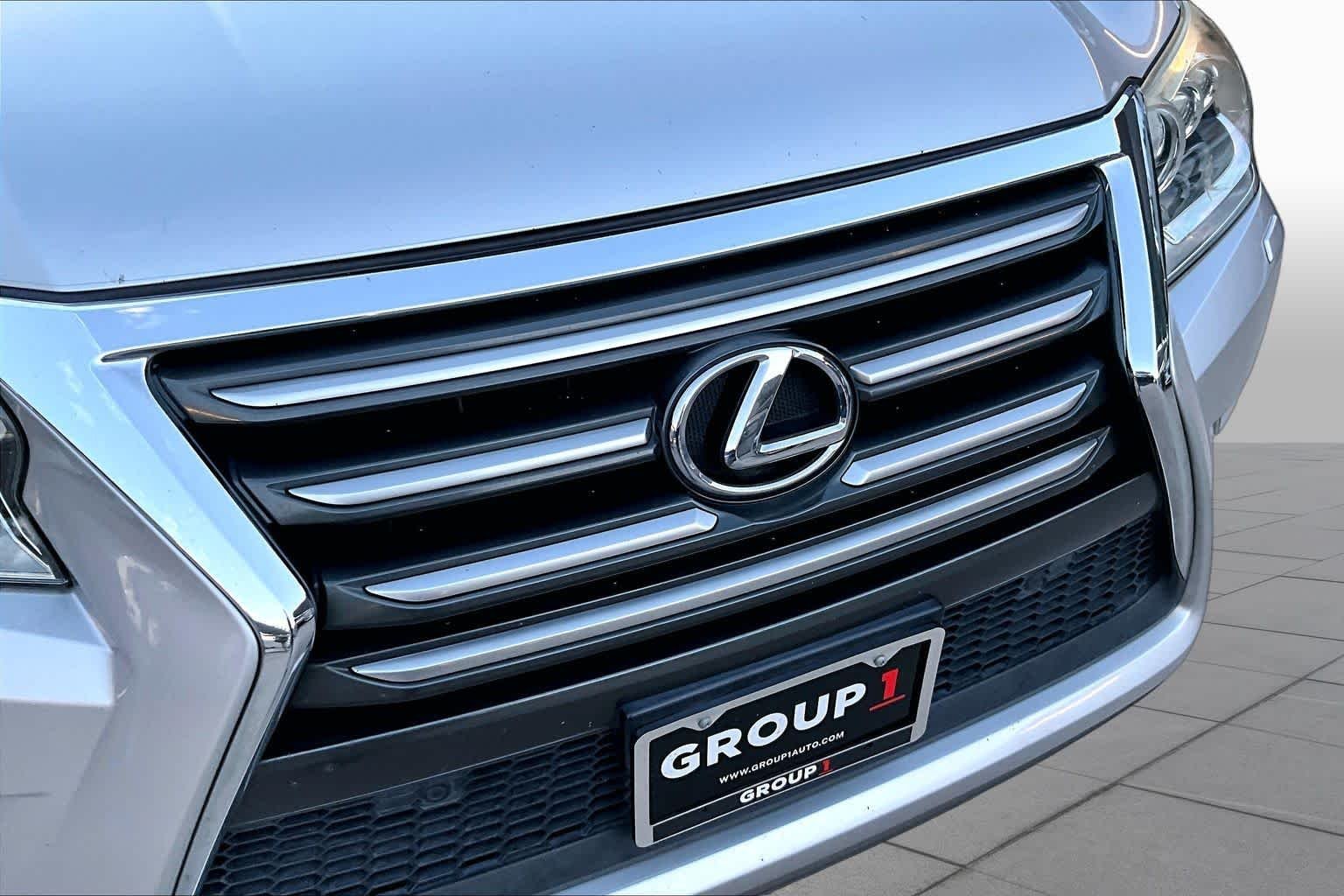 Used 2014 Tungsten Pearl Lexus Luxury image 32