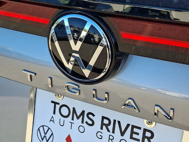 New 2026 Silver Volkswagen 2.0T SE image 18