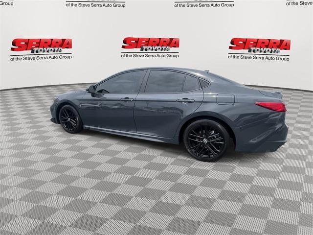 2025 Toyota Camry SE - Photo 7